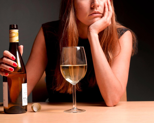 Анонимное лечение женского алкоголизма в Отрадном